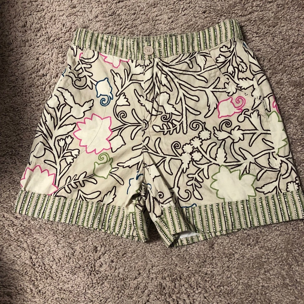 Knox Rose Women's Shorts size S Geometric Pattern Tan zip front